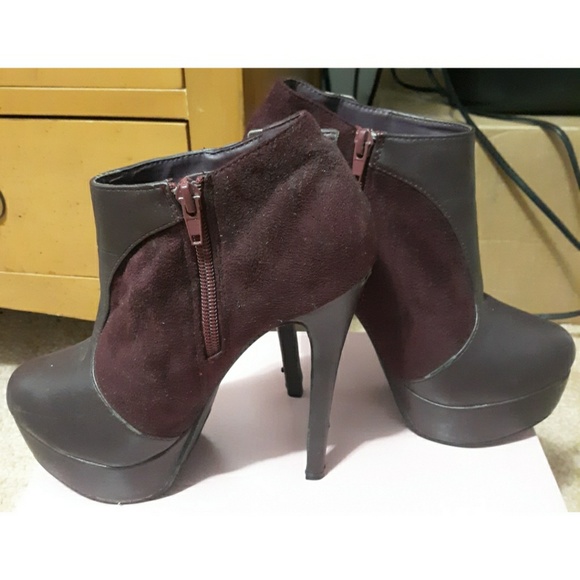 Booties - Picture 4 of 7